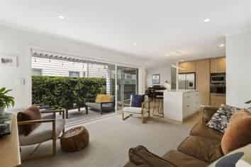 30 Myland Drive, Hobsonville