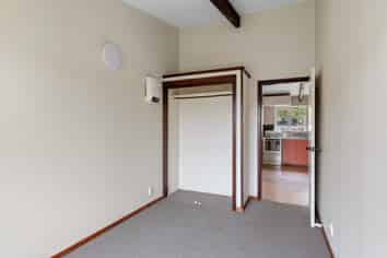 2/14 Frederick Street, Waltham