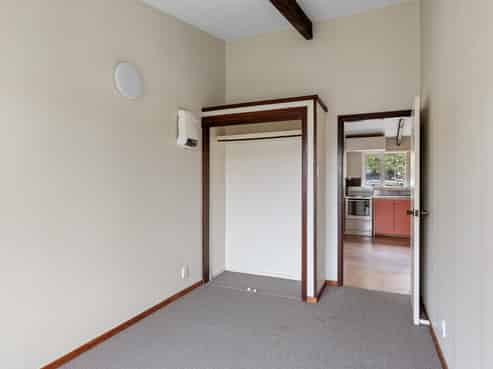 2/14 Frederick Street, Waltham