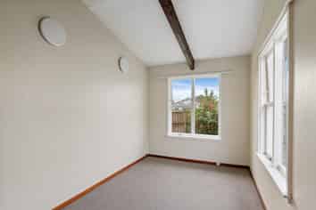 2/14 Frederick Street, Waltham