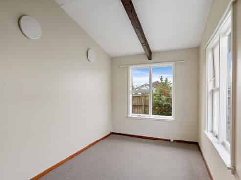 2/14 Frederick Street, Waltham