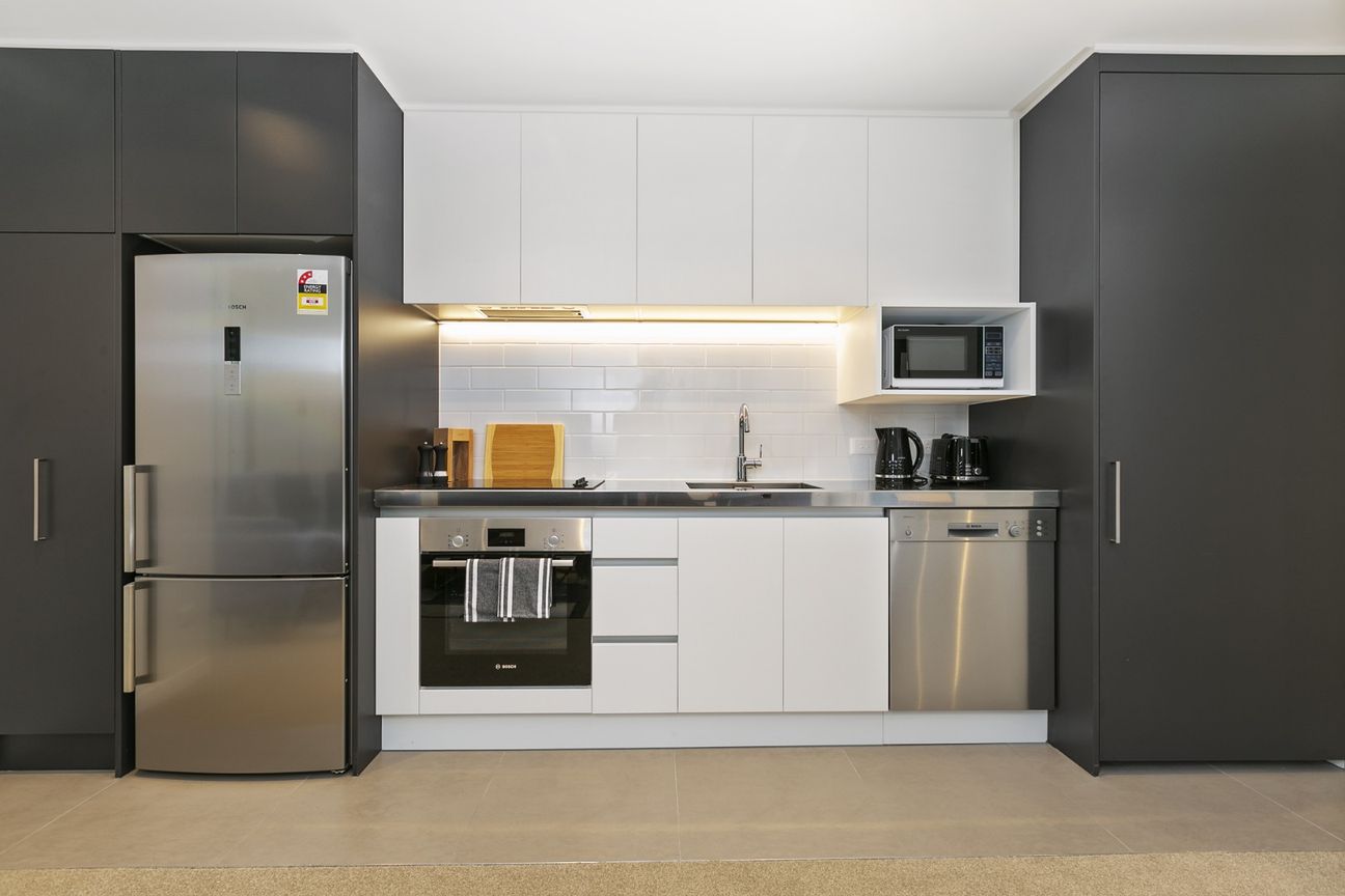 Fully Furnished & Water Included! - Vista 5
