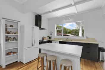 8 St Michaels Avenue, Point Chevalier