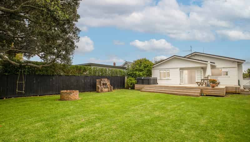 8 St Michaels Avenue, Point Chevalier