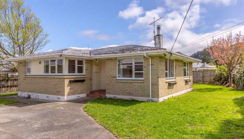 44 Fox Street, Featherston