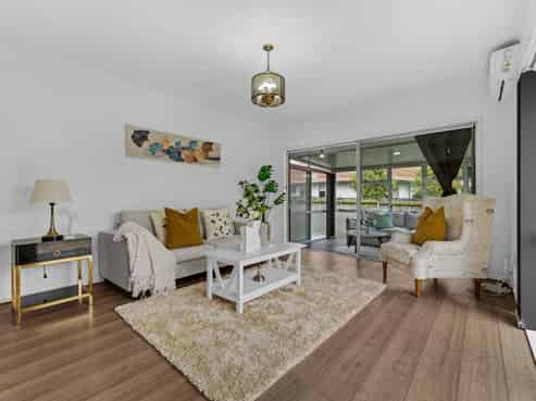 2/3 Palm Avenue, Pakuranga