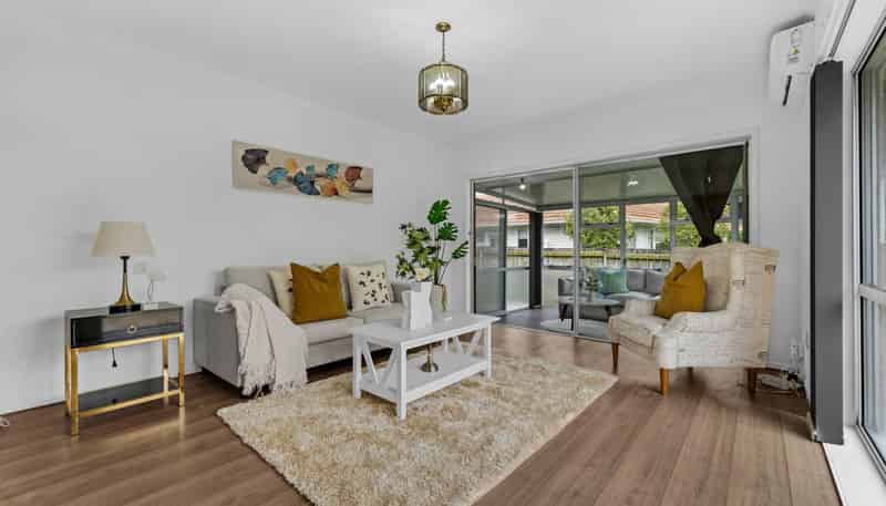 2/3 Palm Avenue, Pakuranga