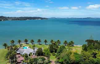 16 & 18 Gunn Way, Hobsonville