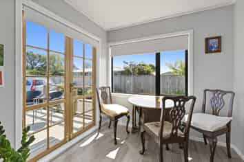 21 Old Coach Road, Otaki Beach