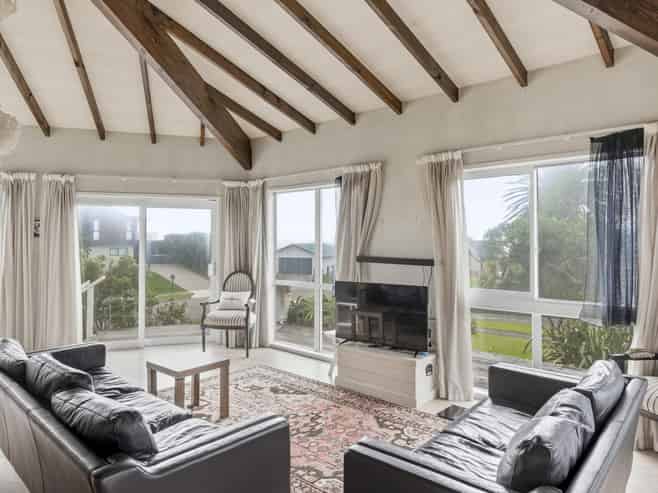 9 Waiheke Street, Waikanae Beach