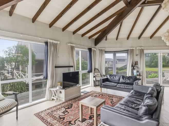 9 Waiheke Street, Waikanae Beach