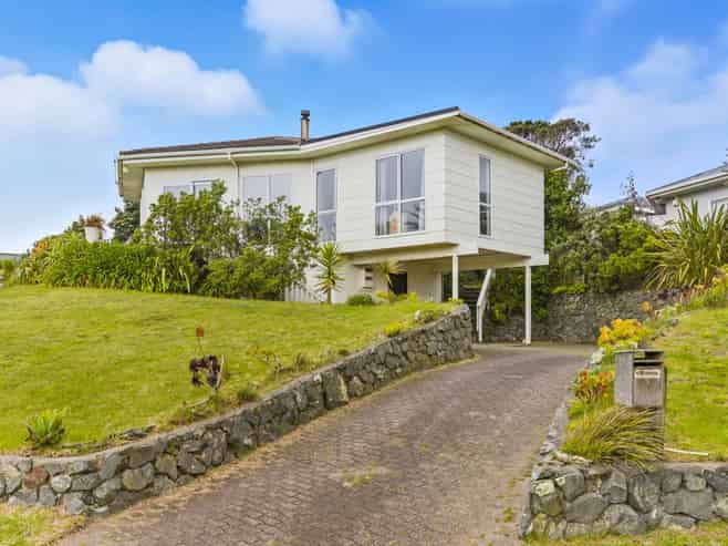 9 Waiheke Street, Waikanae Beach