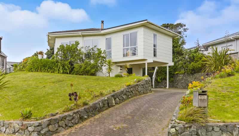 9 Waiheke Street, Waikanae Beach