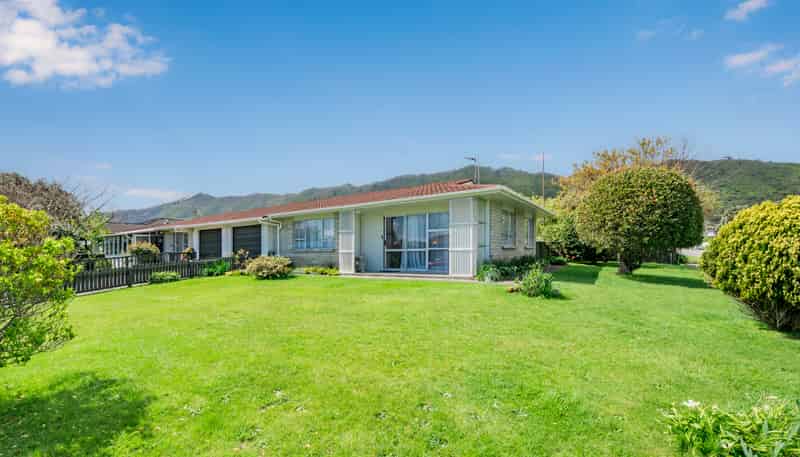 1 Graham Grove, Waikanae