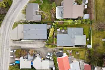 89 Hallenstien Street , Queenstown Hill