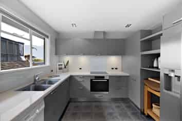 89 Hallenstien Street , Queenstown Hill