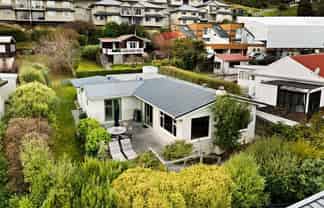 89 Hallenstien Street , Queenstown Hill
