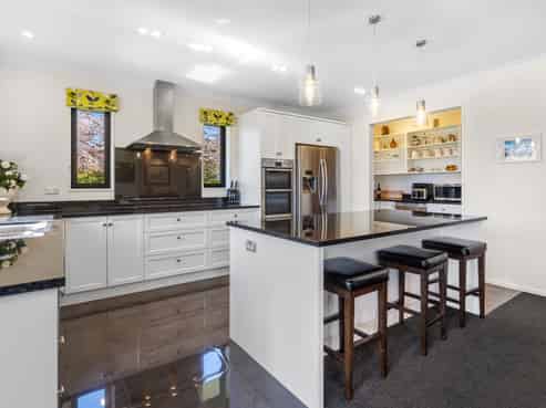 2 Leyland Crescent, Swannanoa