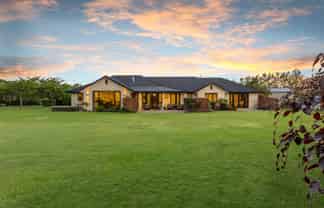 2 Leyland Crescent, Swannanoa