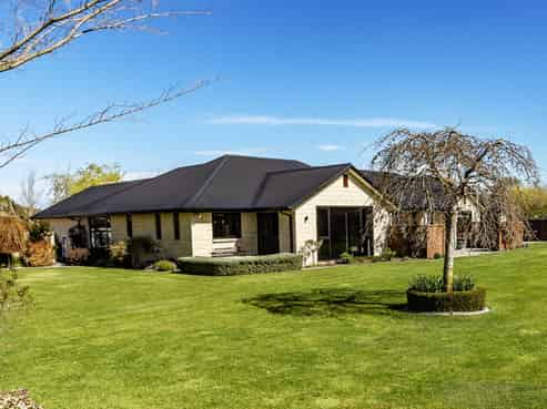 2 Leyland Crescent, Swannanoa