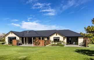 2 Leyland Crescent, Swannanoa