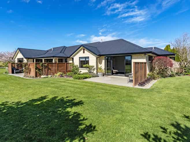 2 Leyland Crescent, Swannanoa