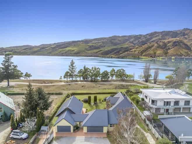 14 Bell Avenue, Cromwell