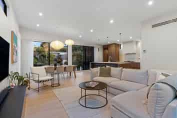 14B Hampton Drive, Saint Heliers