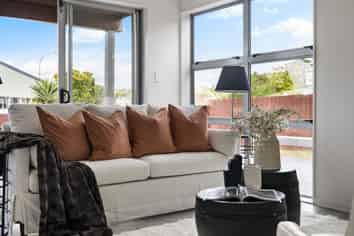 82A Commodore Drive, Lynfield