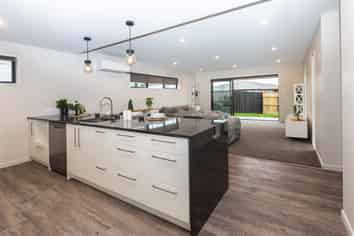 4 Lussa Close, Yaldhurst