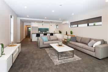 4 Lussa Close, Yaldhurst