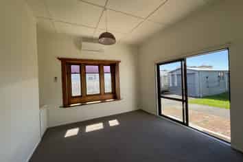 404 Lyndon Road East, Hastings