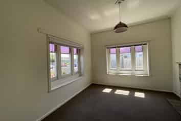 404 Lyndon Road East, Hastings