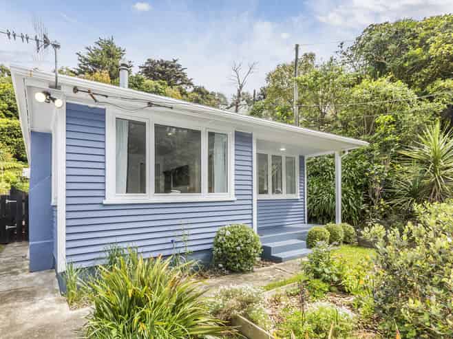 65 Airlie Road, Plimmerton