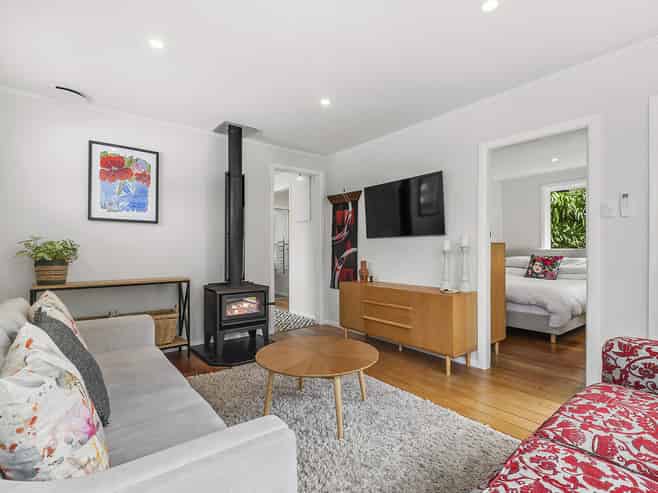 65 Airlie Road, Plimmerton