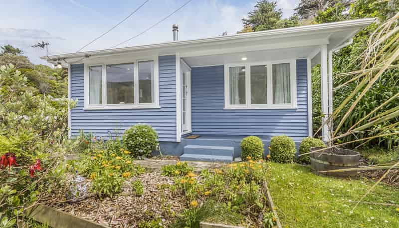 65 Airlie Road, Plimmerton