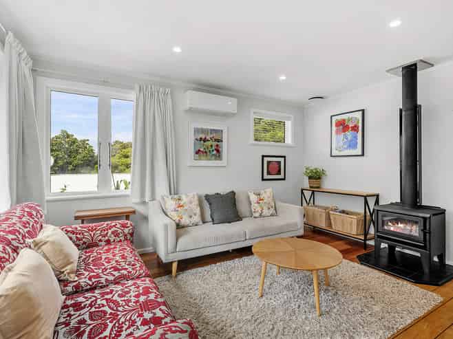65 Airlie Road, Plimmerton