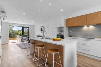 12/25 Vodanovich Road, Te Atatu South