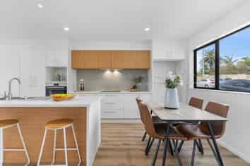 12/25 Vodanovich Road, Te Atatu South