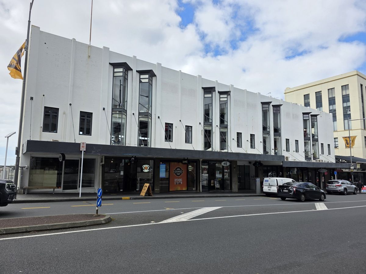 Versatile Newmarket Office | For Lease – pohled 2