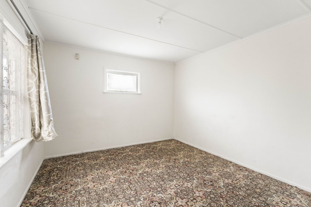 4-Bedroom Home with Spacious Section - Ansicht 5
