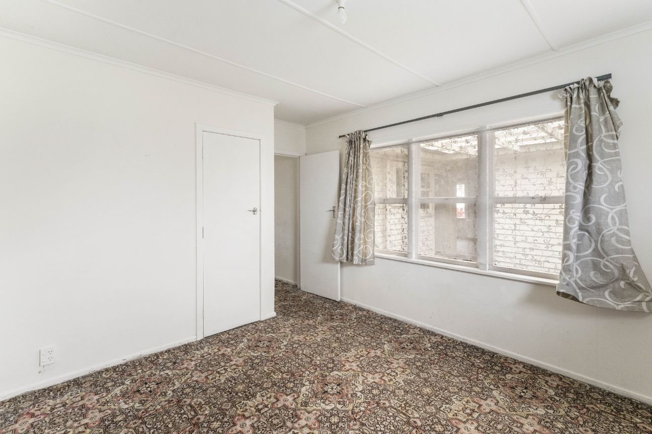 4-Bedroom Home with Spacious Section - Ansicht 6