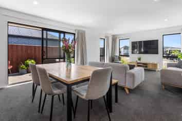 12 Grimwood Street, Woodend