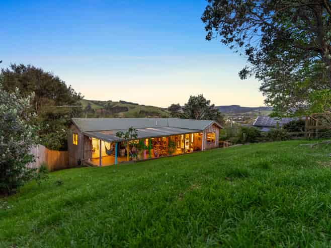 17 Empressa Heights, Helensville