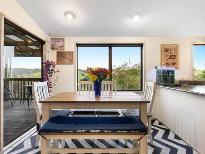 17 Empressa Heights, Helensville