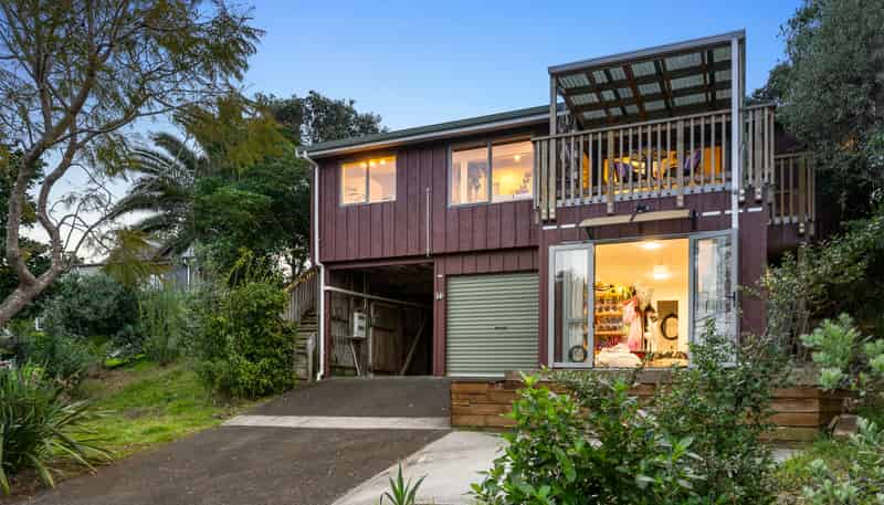 17 Empressa Heights, Helensville