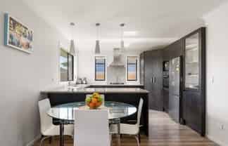 12 Harvard Road, Burleigh