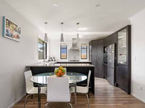 12 Harvard Road, Burleigh