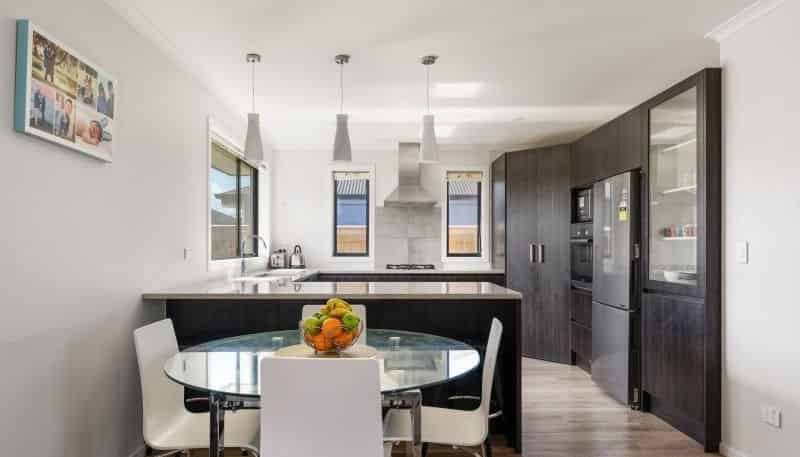 12 Harvard Road, Burleigh