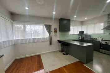 2/91 Lynwood Road, New Lynn